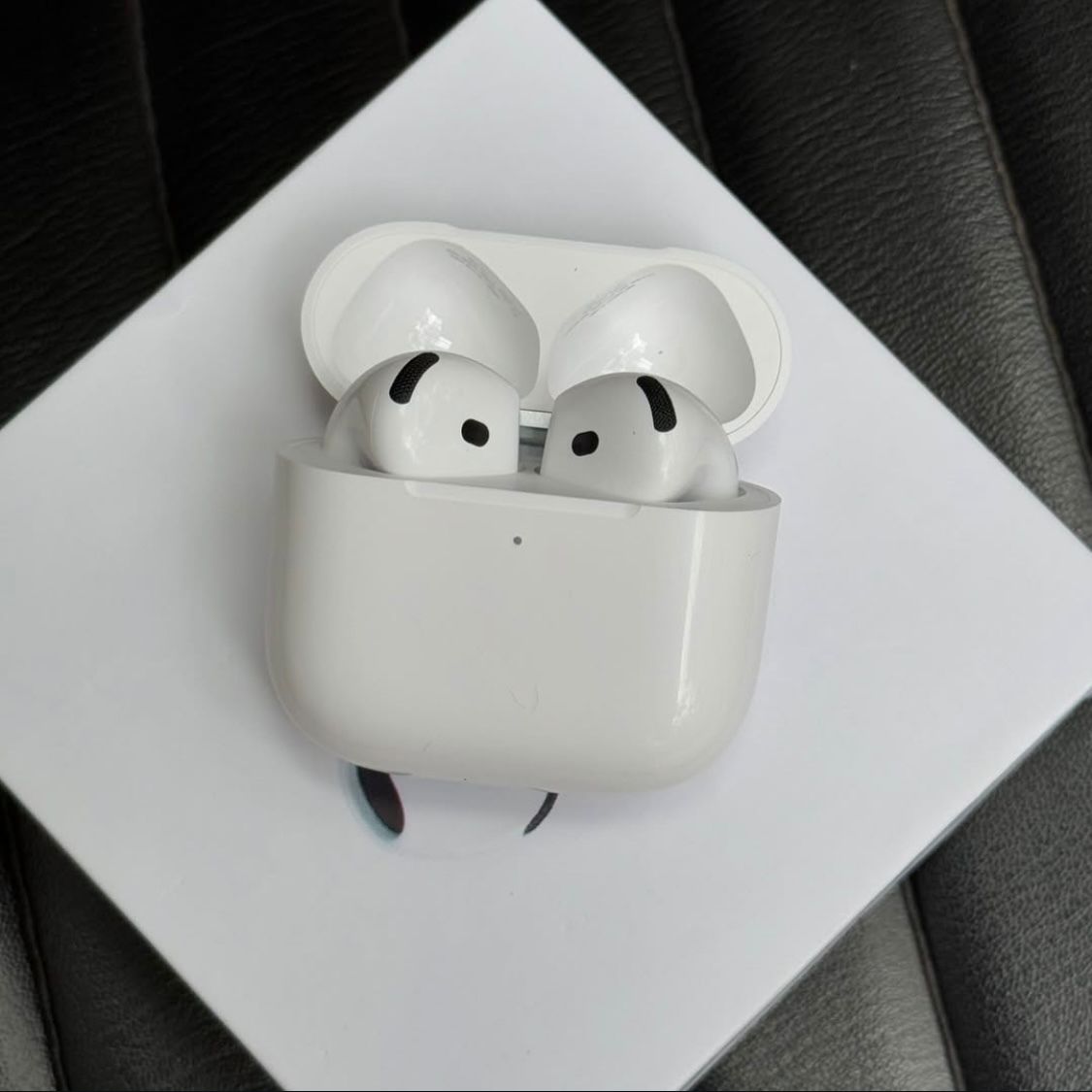 Airpods 4 with ANC, Spatial audio,Voice Isolation & Transparency Mode