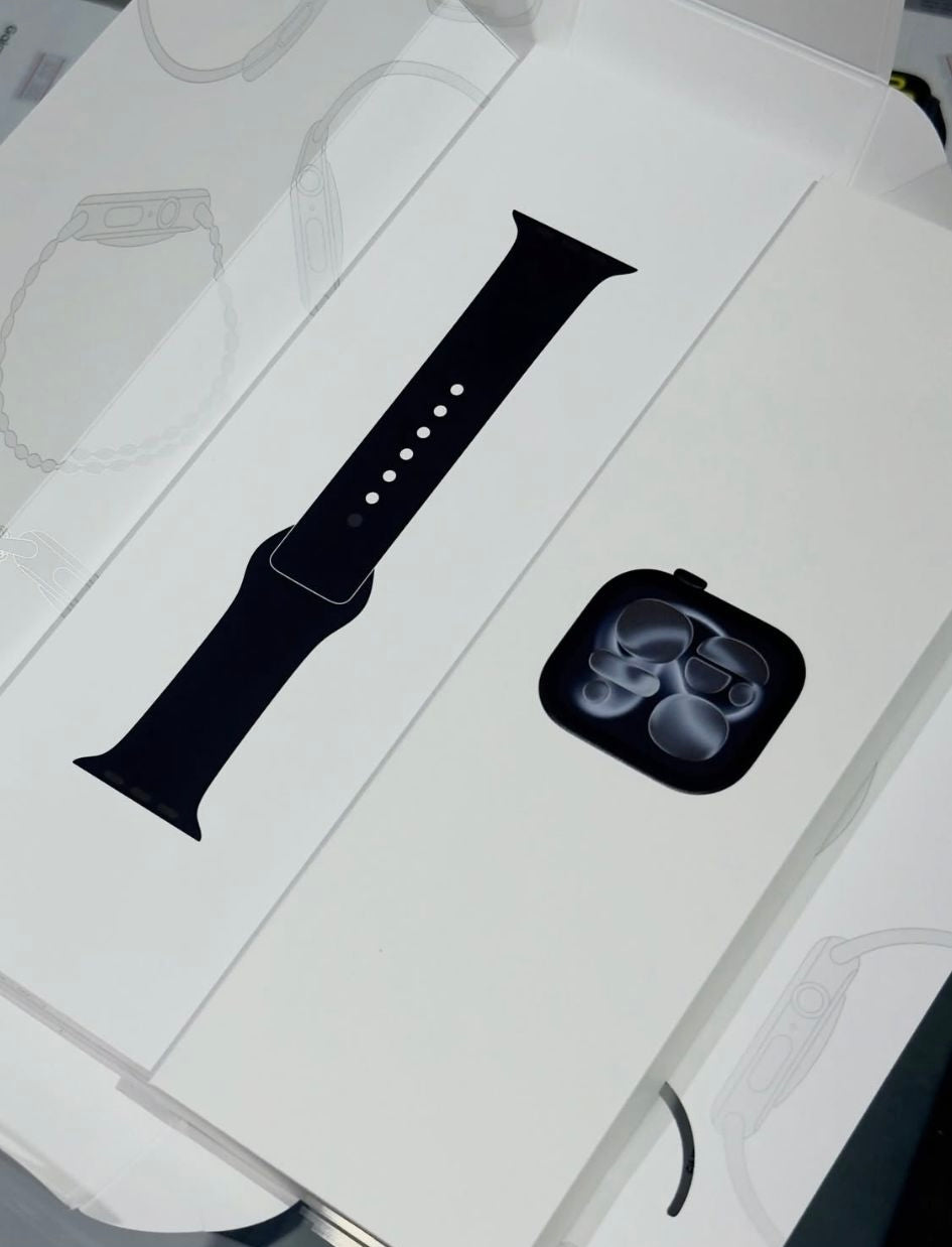 Apple Watch Series 11 With Nike Loop Band (Premium Master Copy)
